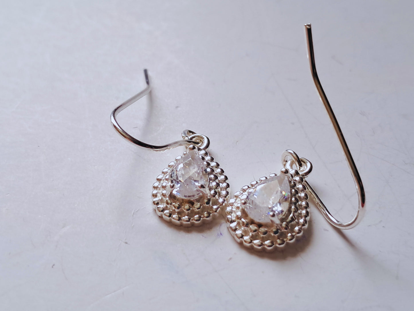 Aretes Gota Plata 925 con Zircon