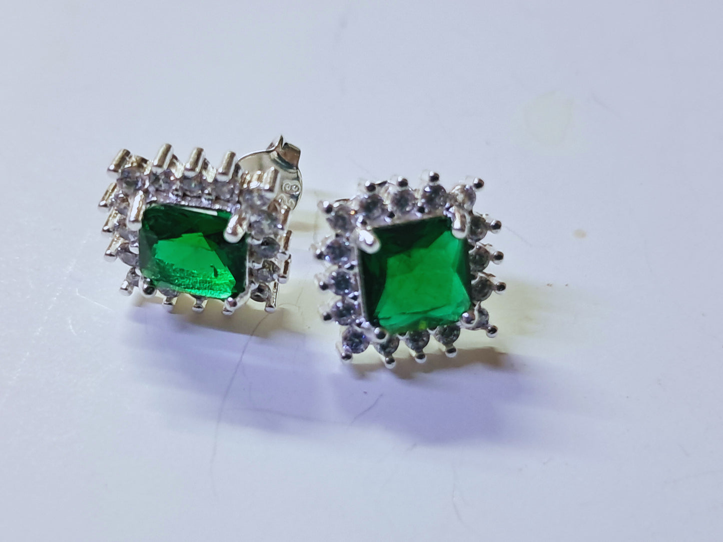 Aros Esmeralda Reina