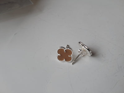 Aros trébol marrón en plata 925