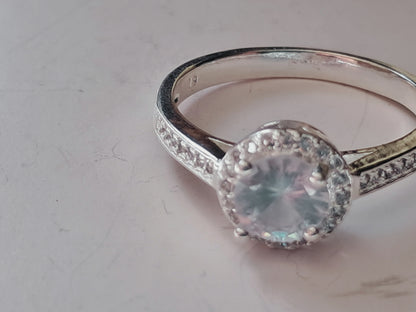 Anillo Plata 925 con Circón Central Transparente