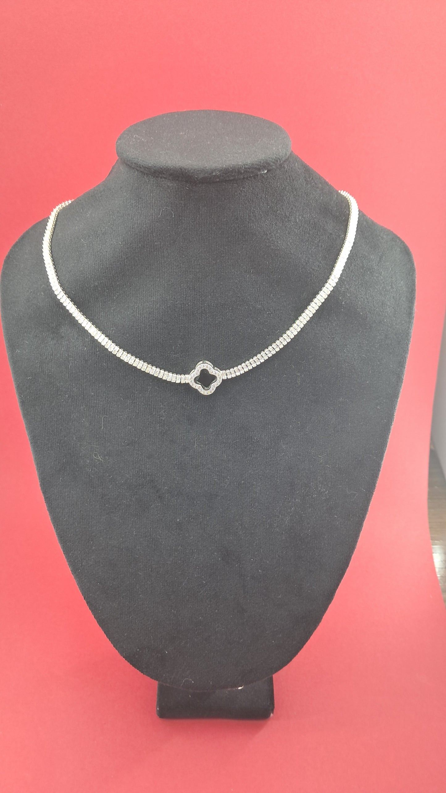 Collar Plata 925 — Colgante Trébol Negro