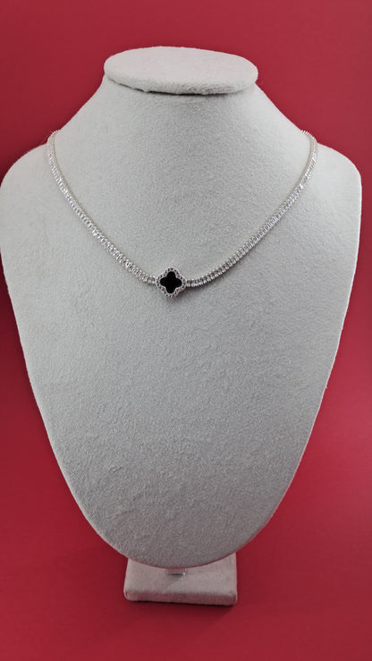 Collar Plata 925 — Colgante Trébol Negro