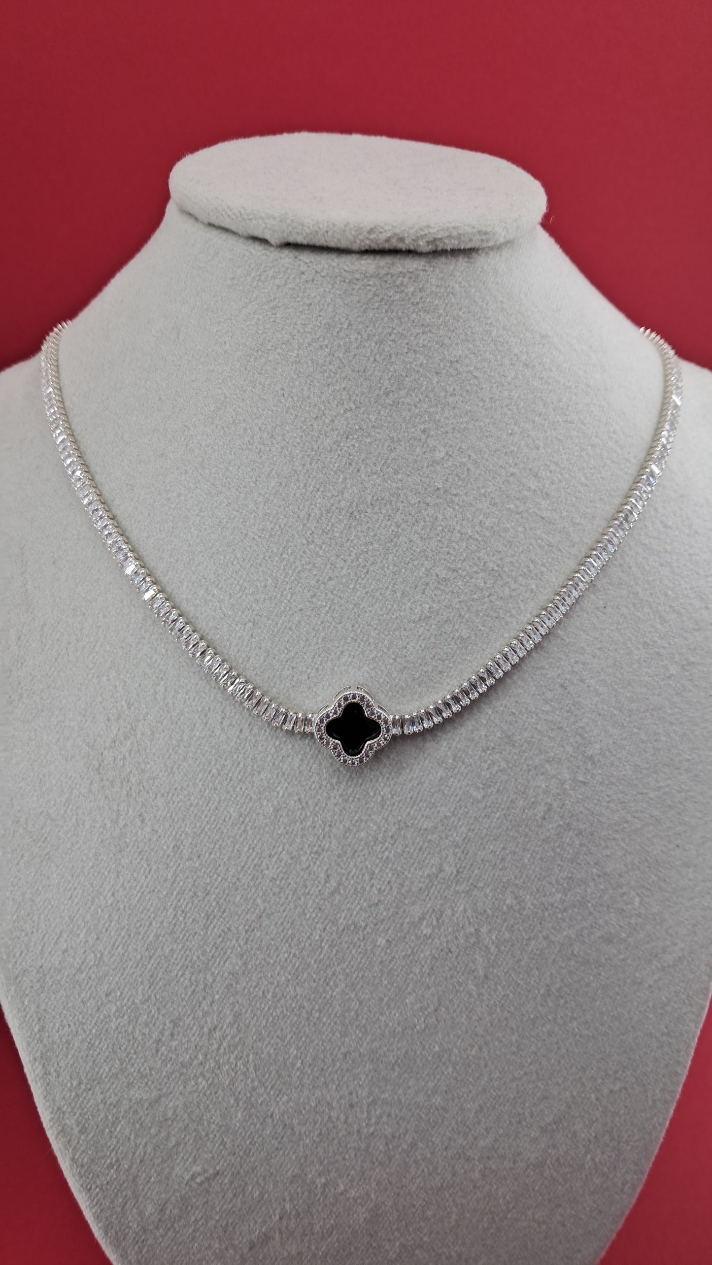 Collar Plata 925 — Colgante Trébol Negro