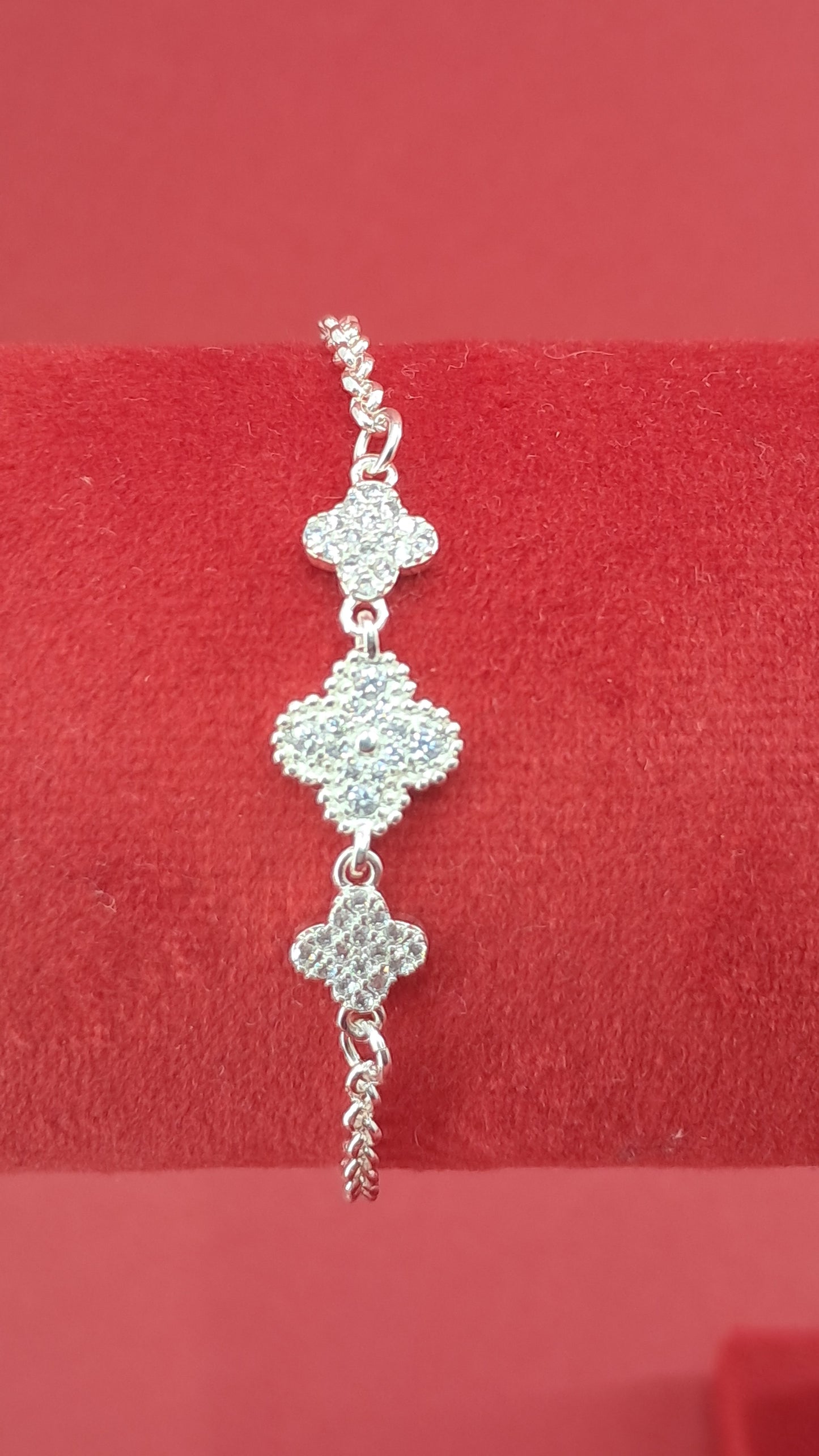 Tres Tréboles con Circonitas