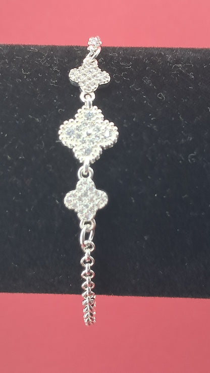 Tres Tréboles con Circonitas