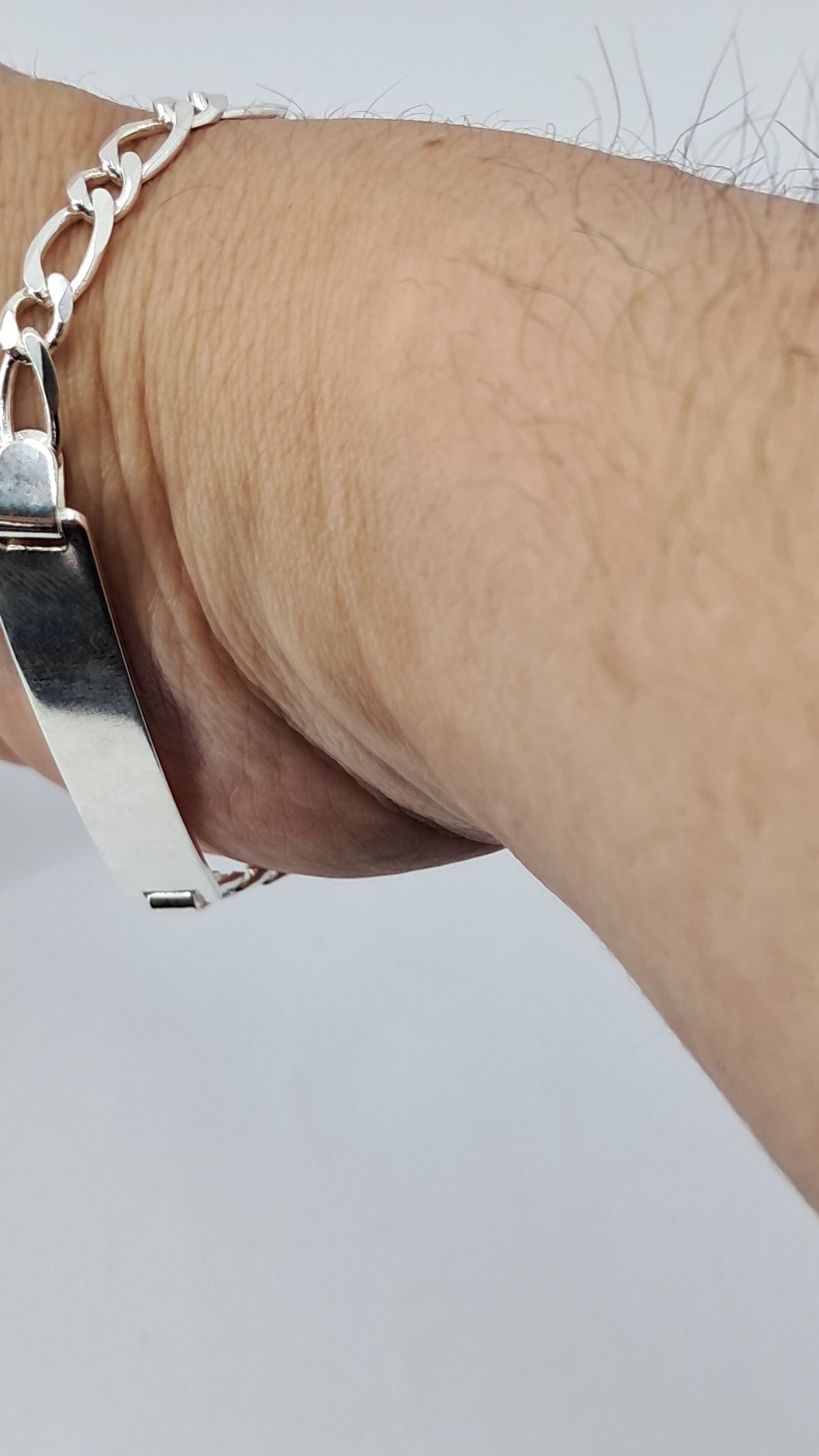 Pulsera Insignia ID Figaro - Plata 925, Eslabones 3:1