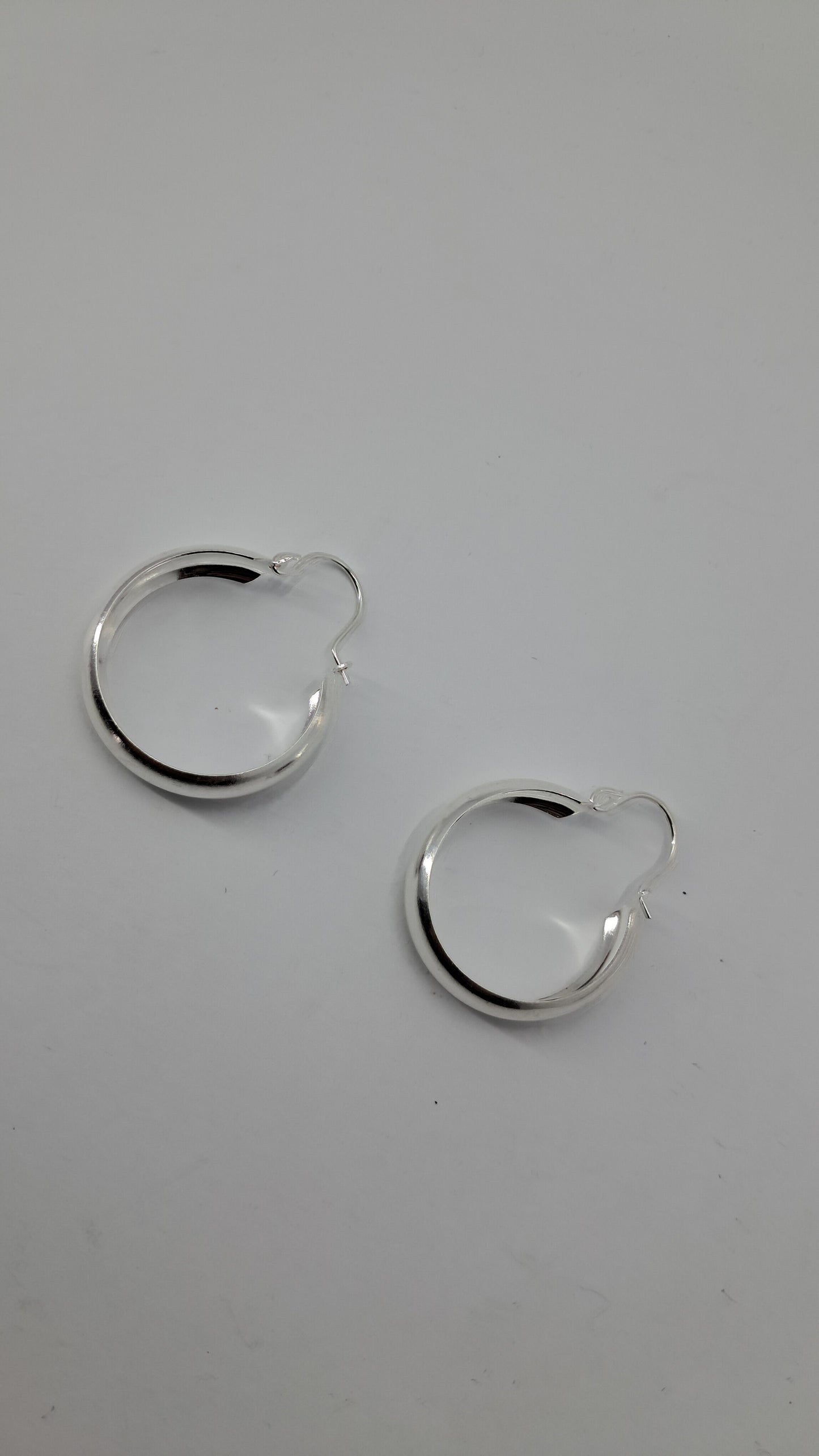 Argollas Luna Llena con Charm - Plata 925