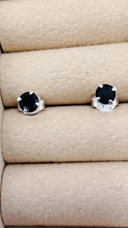 Studs Midnight Solitario - Plata 925