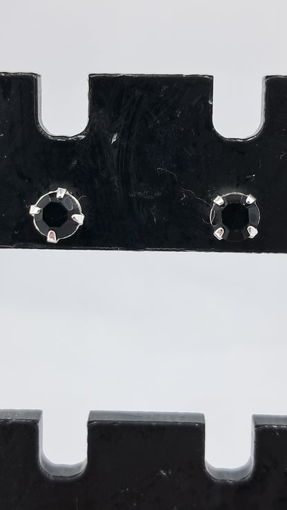 Studs Midnight Solitario - Plata 925