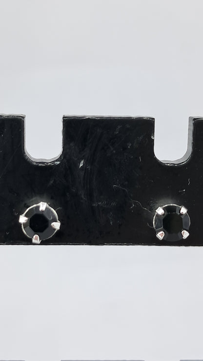 Studs Midnight Solitario - Plata 925