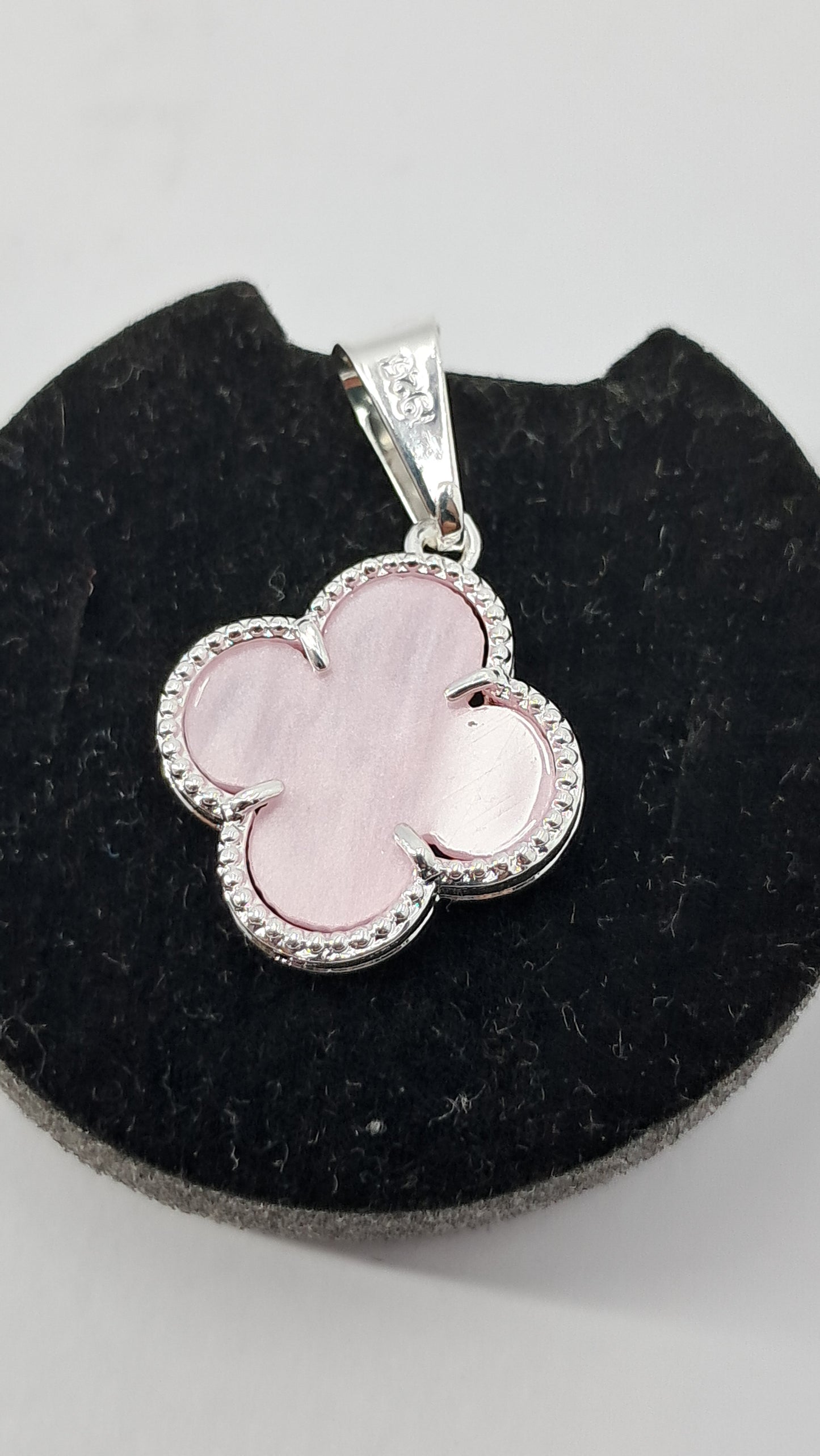 Dije Flor Rosa Nácar – Plata 925 (20 y 24 mm)