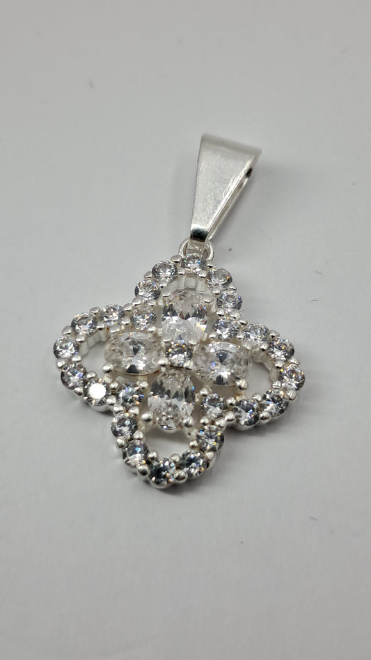 Dije Flor de Brillo Total – Plata 925 (25 mm)