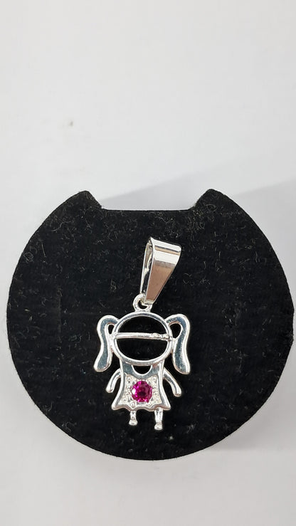 Dije Niña con Cristal Fucsia – Plata 925 - 22mm