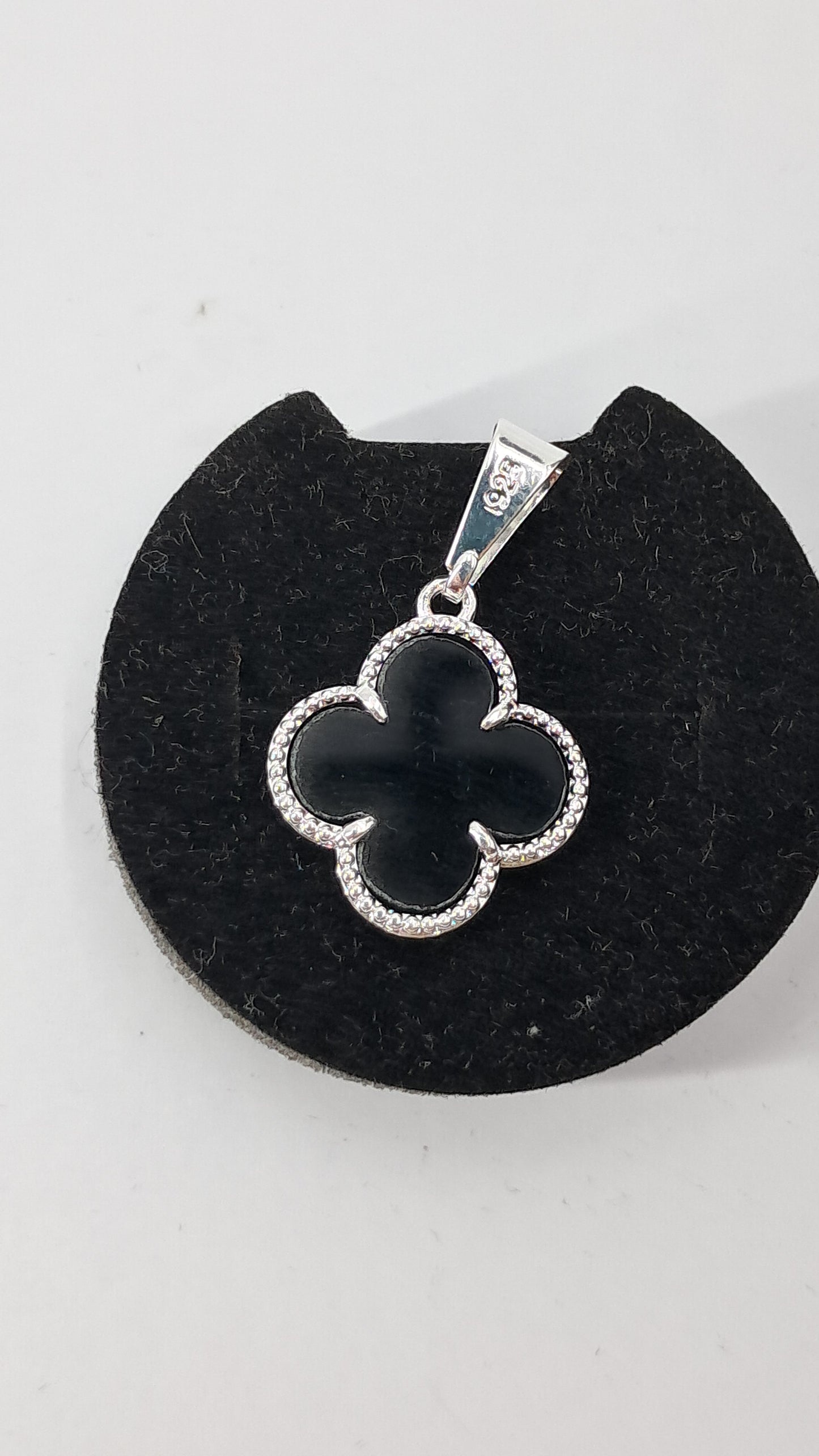 Dije Cuatro Hojas Negro – Plata 925 (25 mm)