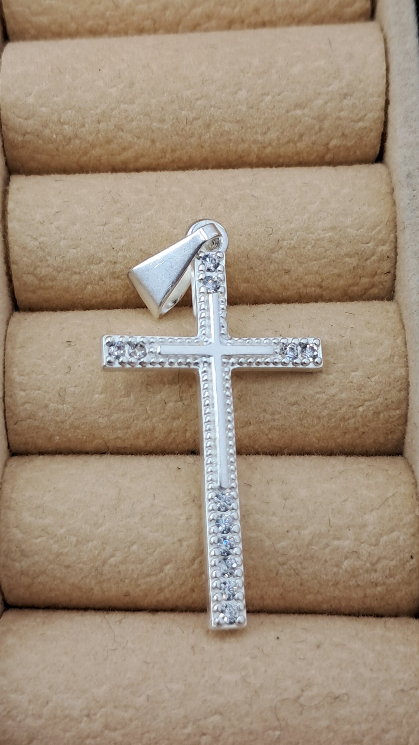 Dije Cruz Elegante con Circones – Plata 925 (38 mm)