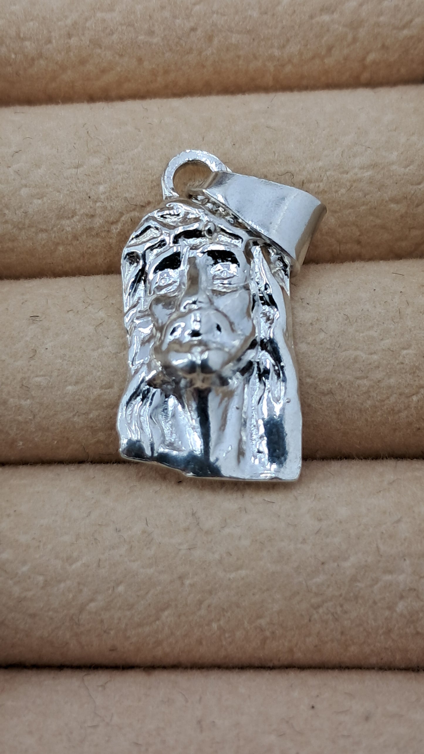 Dije Rostro de Cristo – Plata 925 (27 mm)