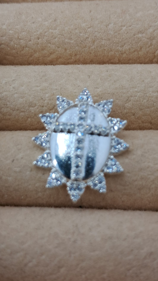 Dije Sol con Cruz Brillante – Plata 925 - 11 mm