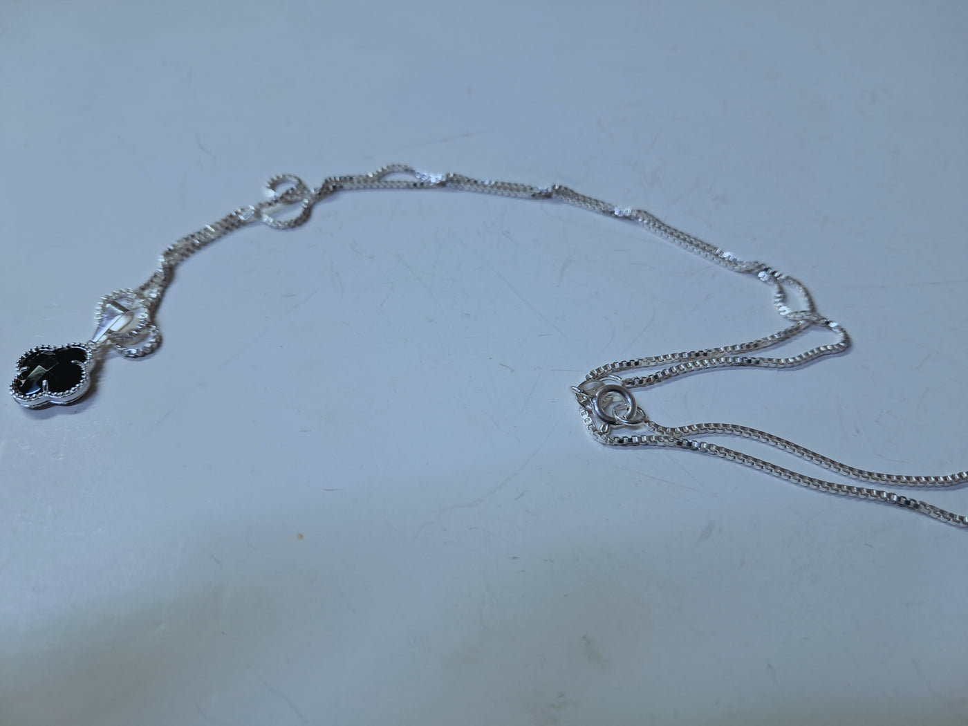 Collar Trébol Negro en Plata 925