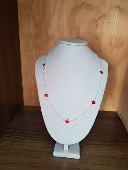 Collar “Trébol Rojo”