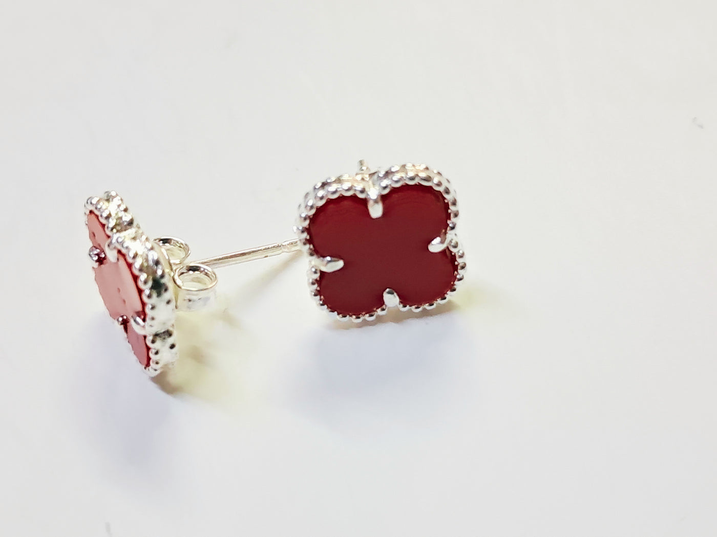 Aros trébol de cuatro hojas rojo en plata 925 – 1.8 g