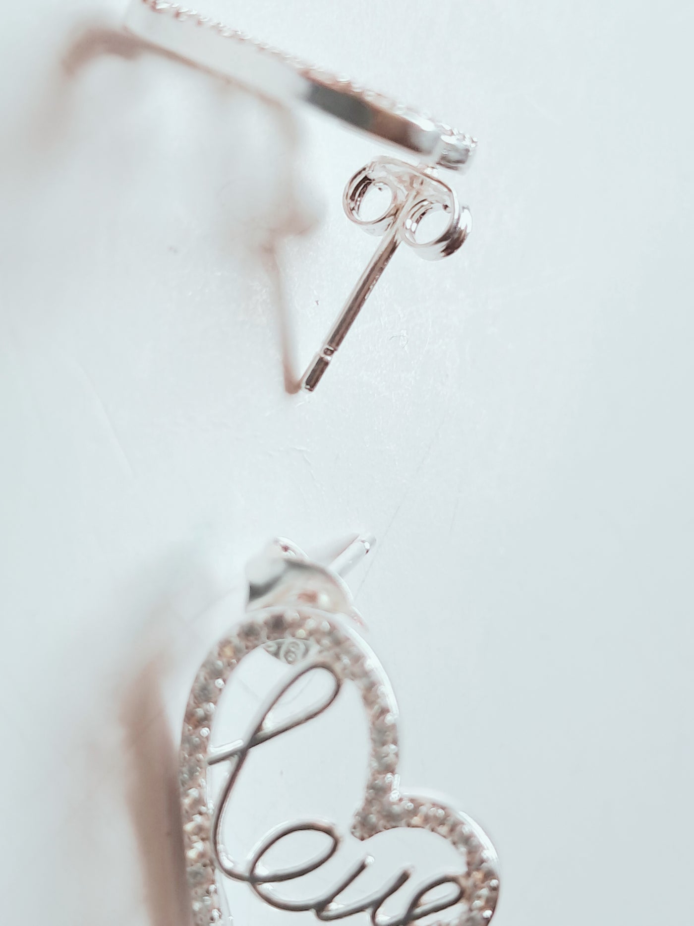 Aros Corazón "Love" con Circones en Plata 925 – 1.8 g