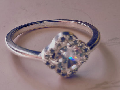 Anillo Flor Brillante en Plata 925