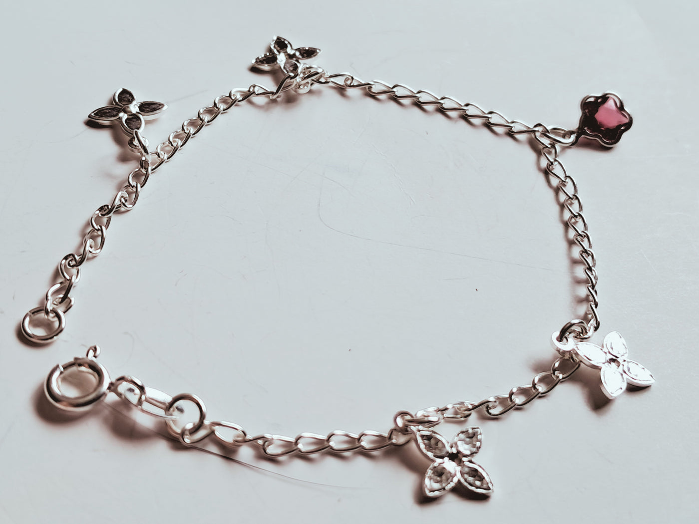 Pulsera Flores y Estrella Roja en Plata 925