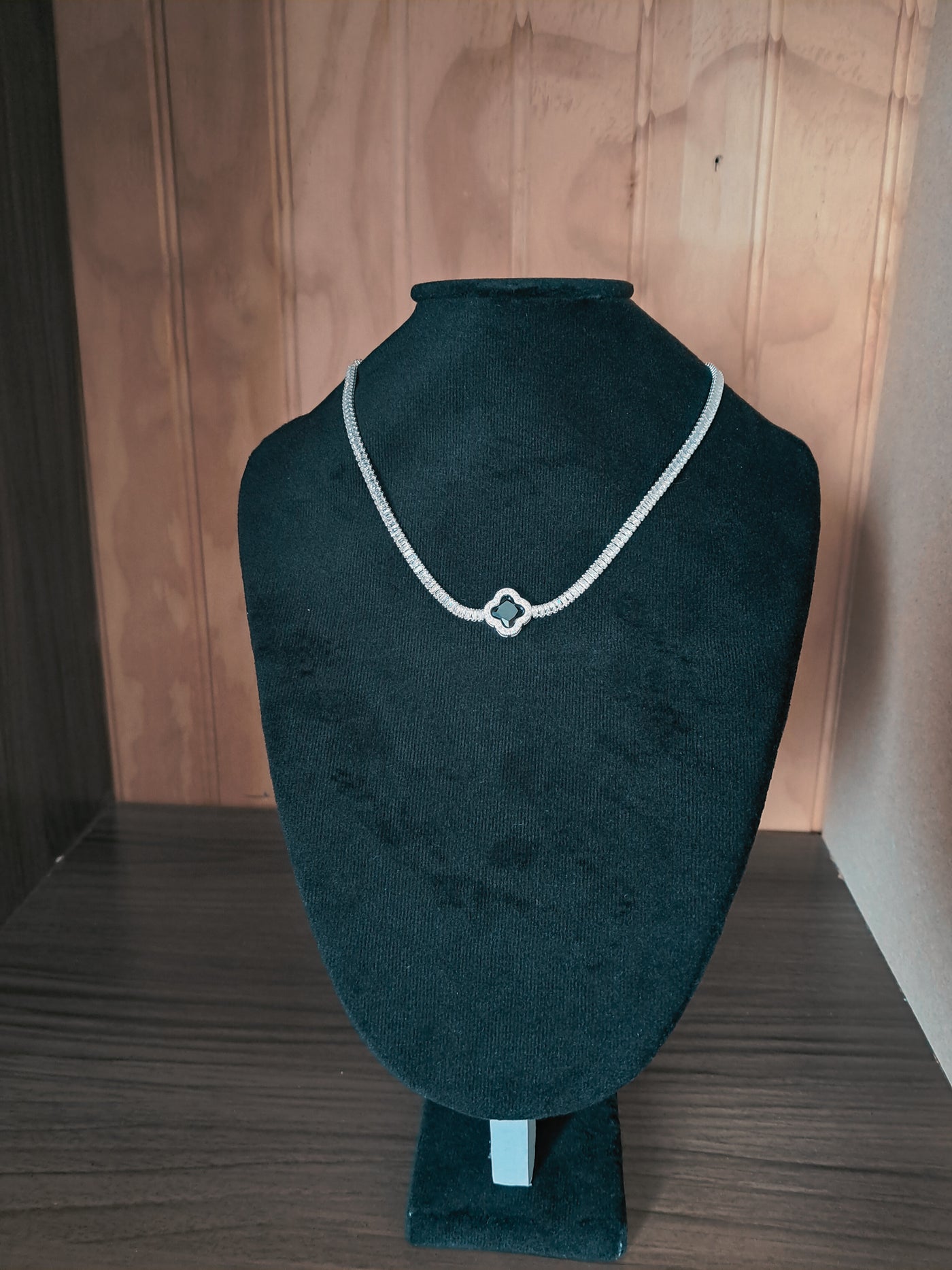 Collar Plata 925 — Colgante Trébol Negro