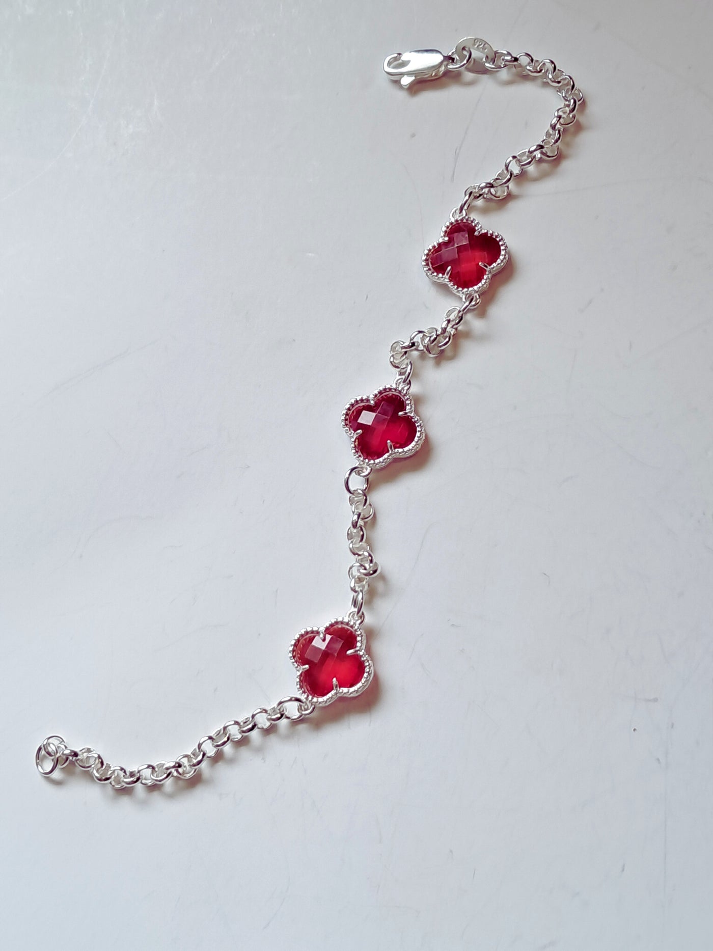 Pulsera Plata 925 — Trébol Rojo con Piedra Facetada